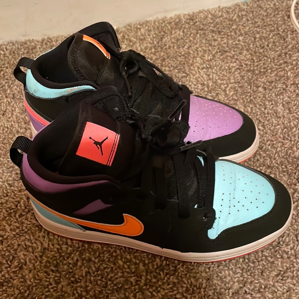 Jordan 4 Retro SE